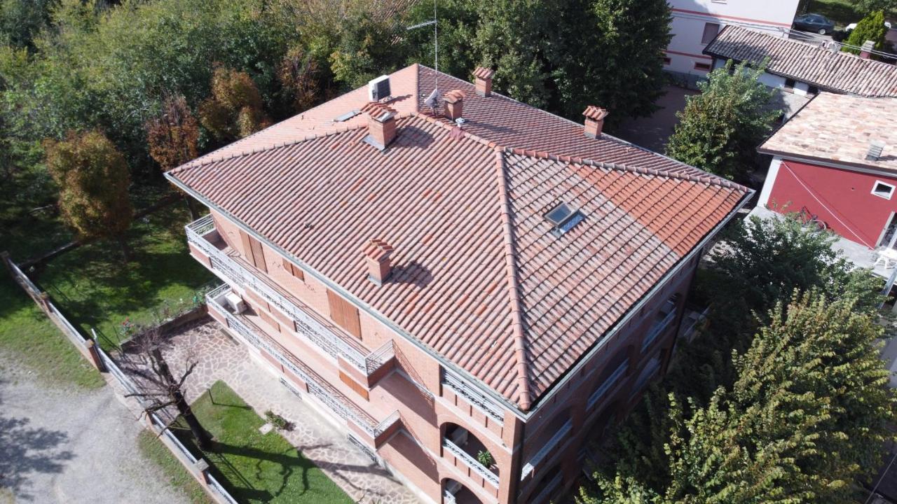Villa Ferrari Oriella Solignano Nuovo Exteriér fotografie