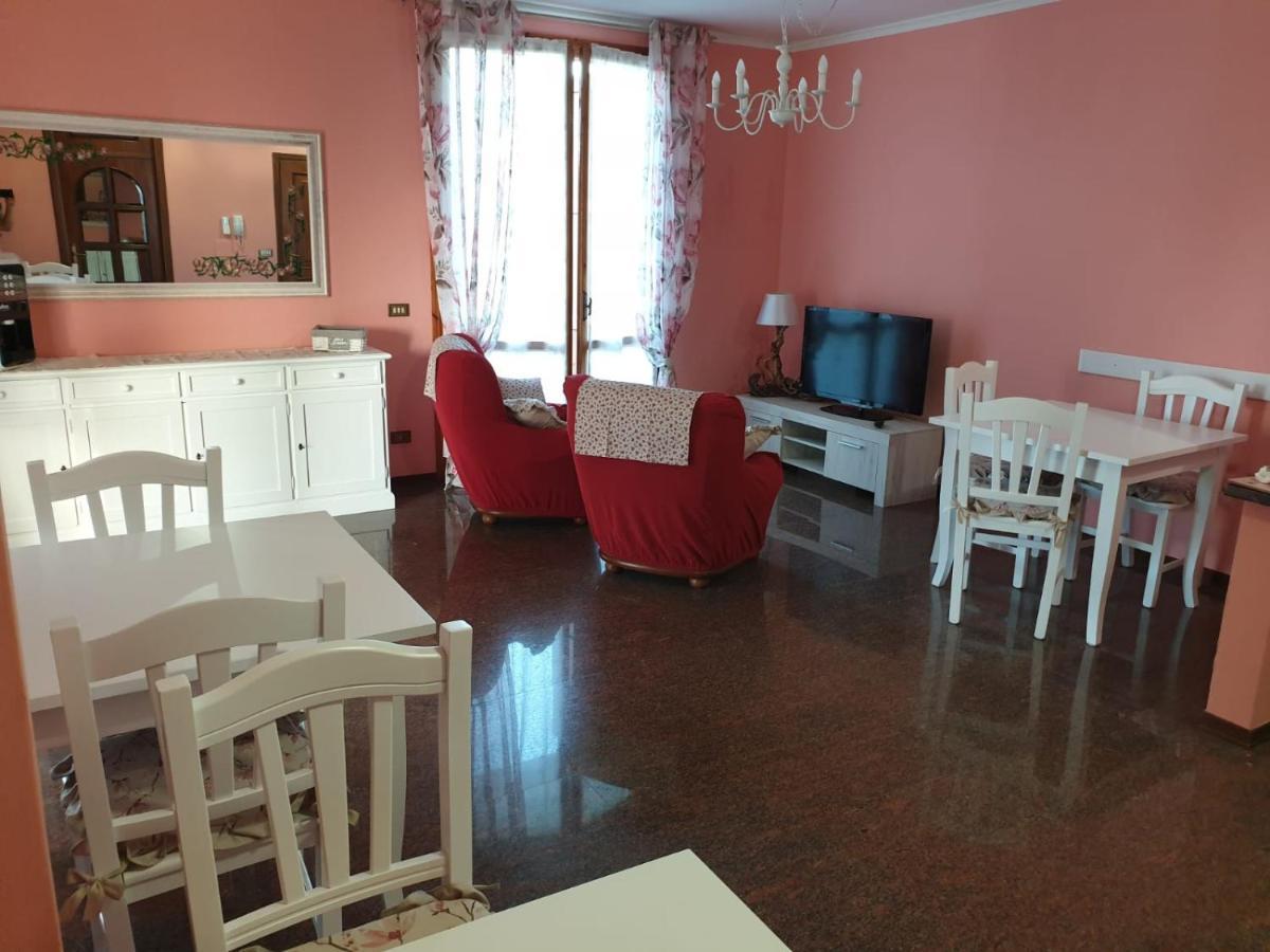 Villa Ferrari Oriella Solignano Nuovo Exteriér fotografie