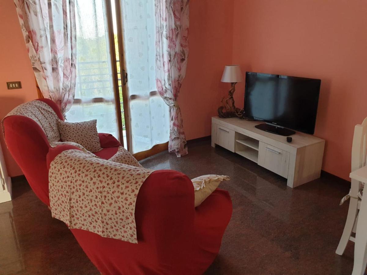 Villa Ferrari Oriella Solignano Nuovo Exteriér fotografie