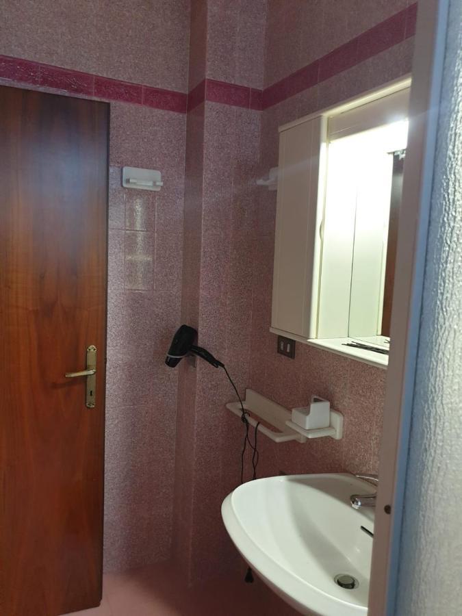 Villa Ferrari Oriella Solignano Nuovo Exteriér fotografie